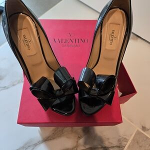 Valentino Garavani Black Patent Peep-Toe Bow Pumps